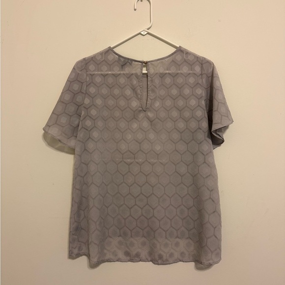 2/$25 The Limited - Gray Hexagon Print Short Sleeve Blouse - Picture 8 of 9